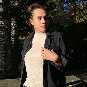 Meet your Posher, Tia